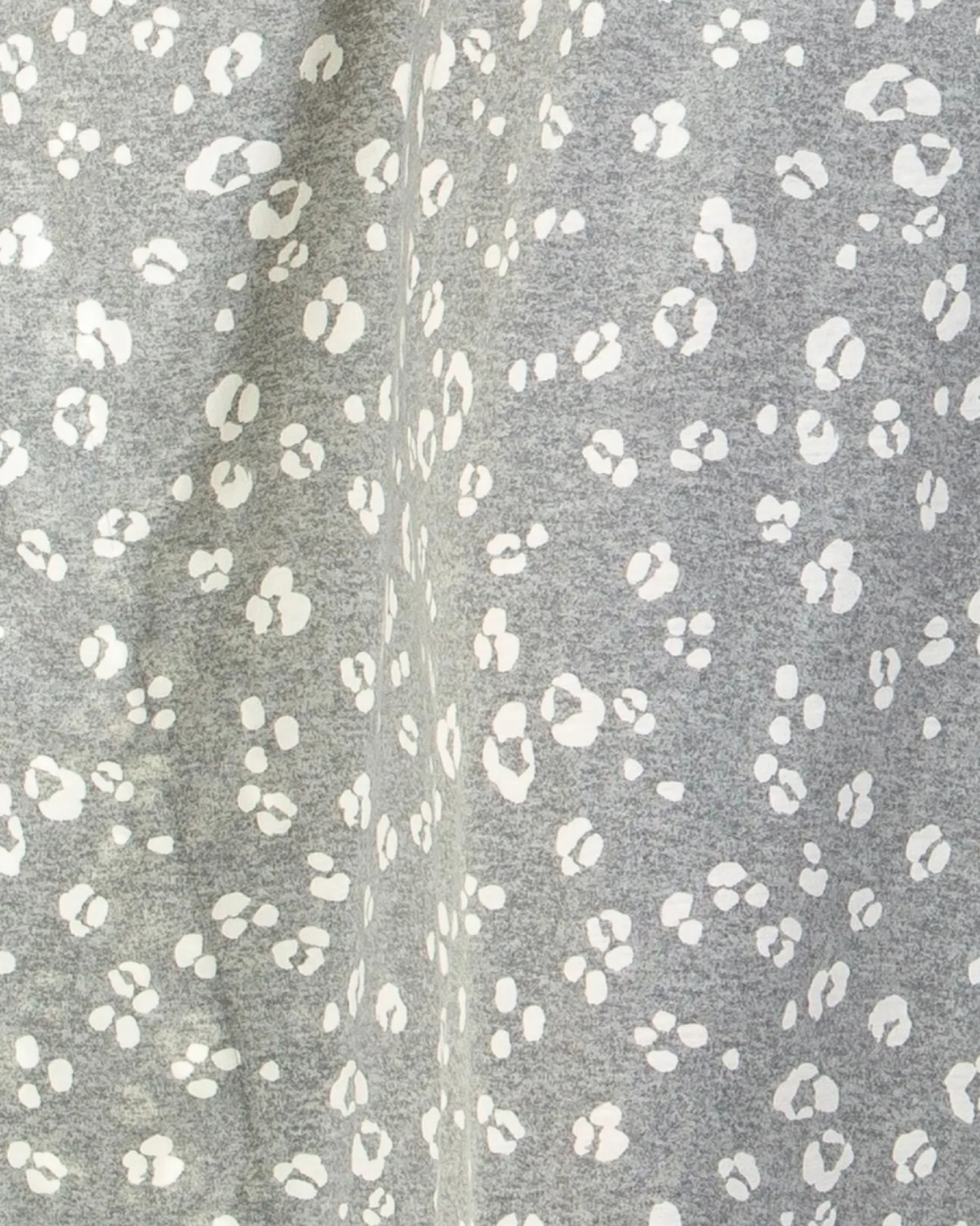 la_marquise_heather_leopa_0-2.webp La Marquise Pyjamas | Heather Leopard Cropped Pyjamas - Grey