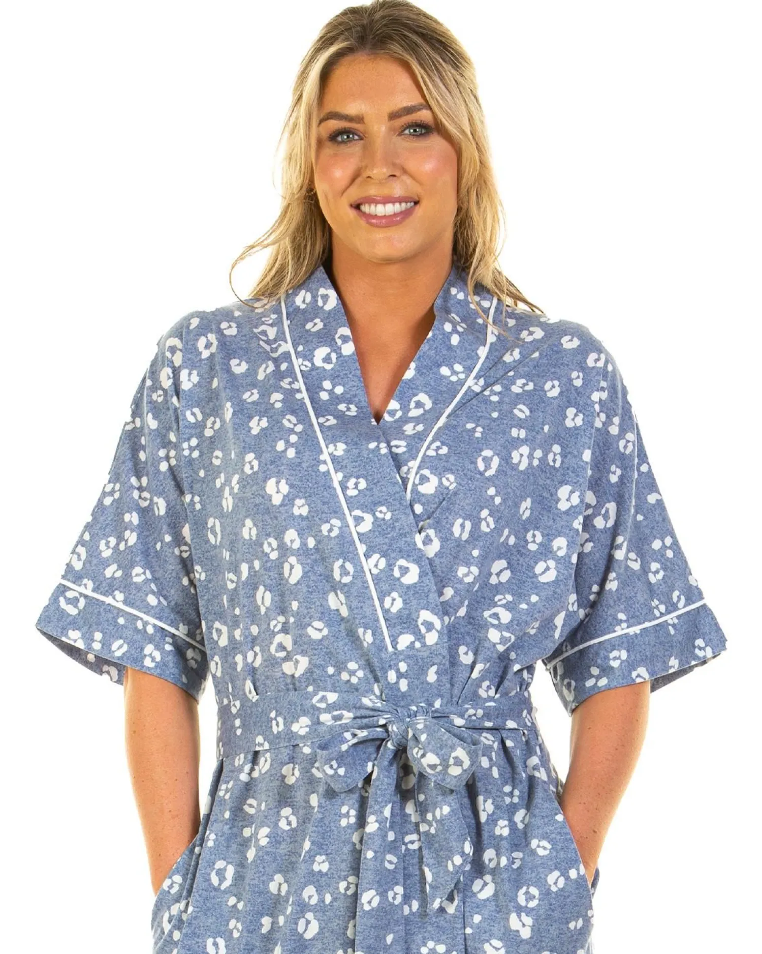 la_marquise_heather_leopa_4-10.webp La Marquise Dressing Gowns | Heather Leopard Robe - Blue
